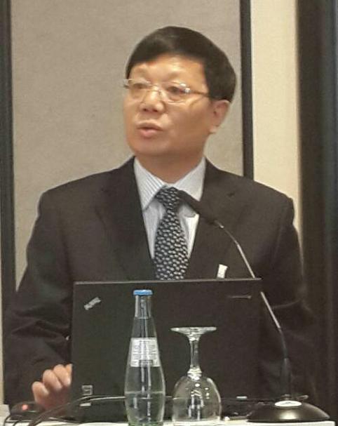 外网用照片贺总发言.jpg